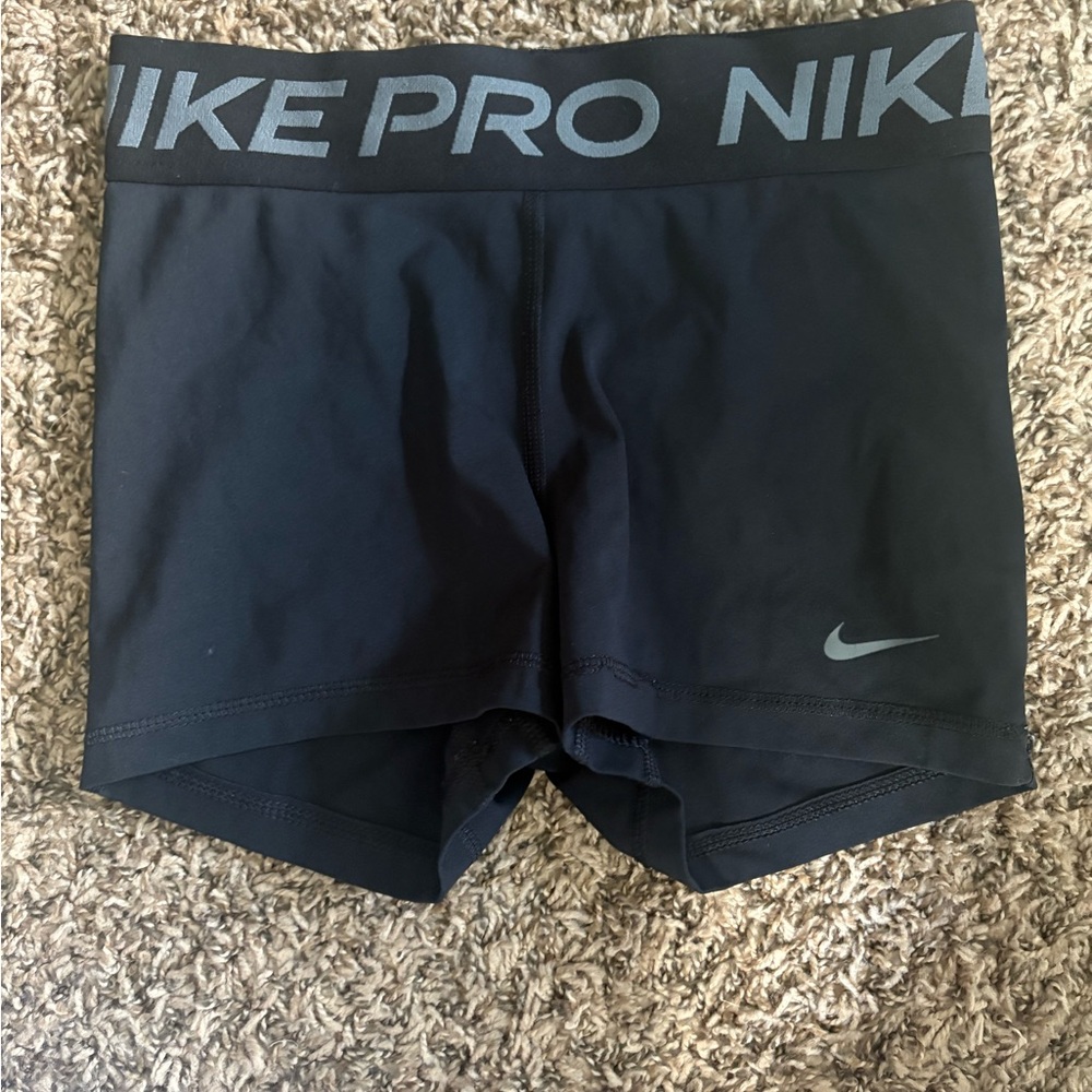 Black Nike pros